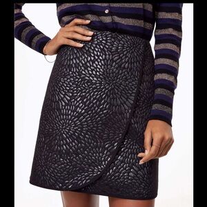 LOFT  Size 8 Black Shimmer Starburst Print Mini Skirt NWOT